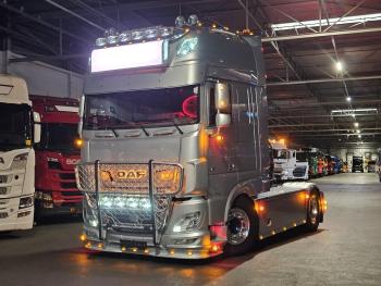 XF 530 SUPERSPACECAB / RETARDER / HYDRAULIC / FULL AIR